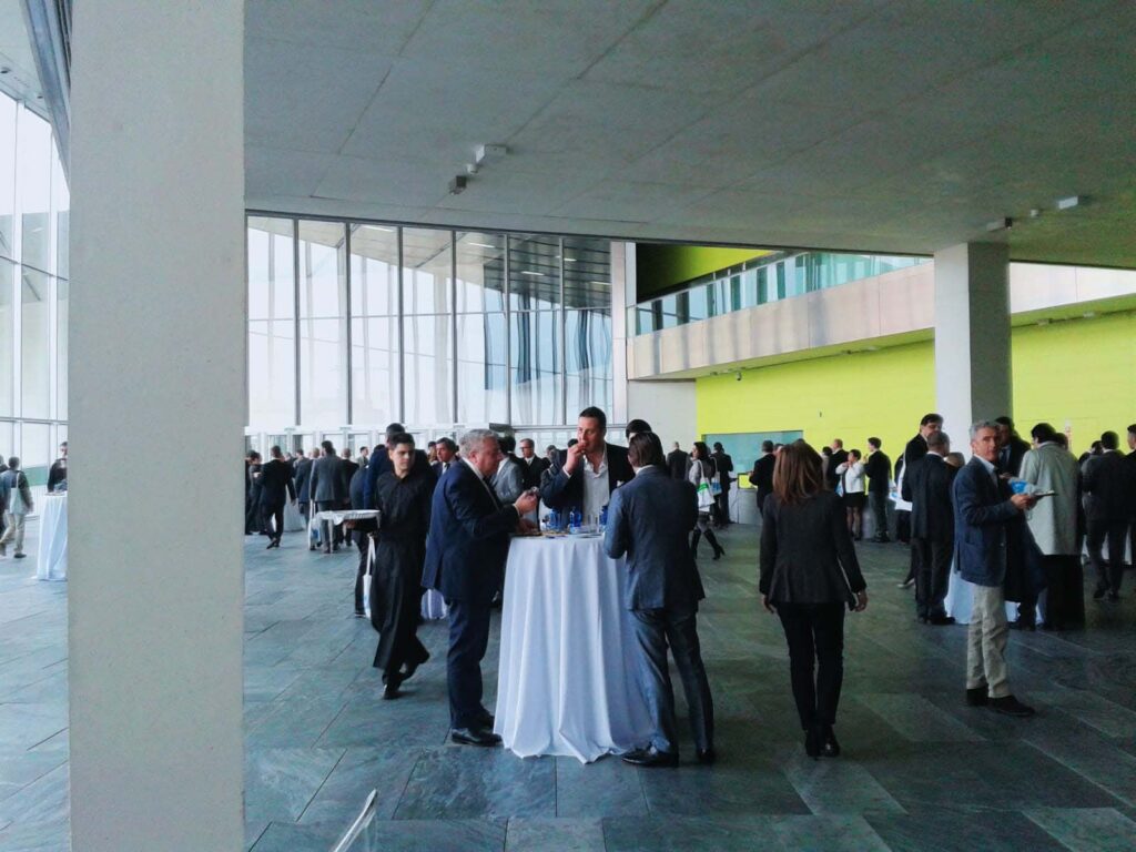 Azafatas en Córdoba - trianaazafatas.com